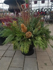 graff.gardens.winter.planter.gold